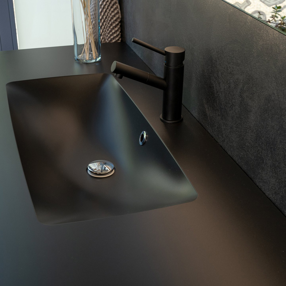 Esan Levykaluste Savo Koitere 120 musta allas.jpg