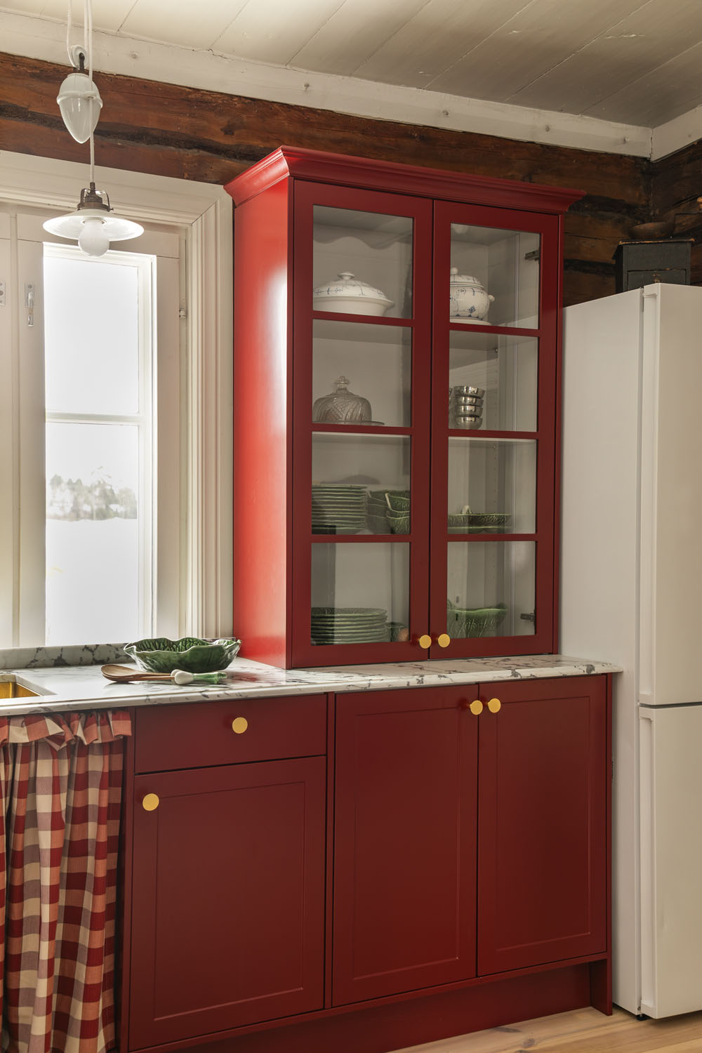 Kantti Darling T1555 Floid harjattu kulta Tulikivi Calcatta Viola-8.jpg