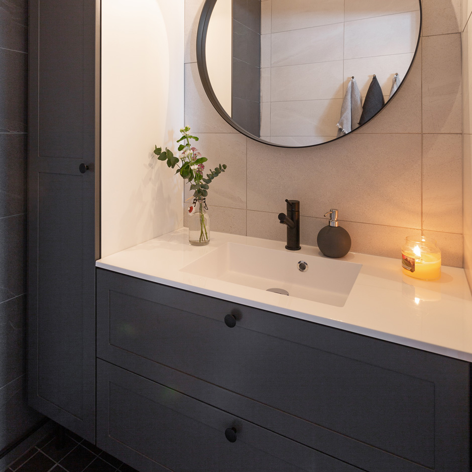 Esan Levykaluste wc kylpyhuone Otsoson Meri 1000.jpg