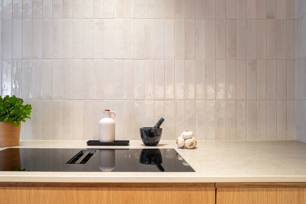 Muru Jauho Aava Aalto valkotammi Louhi Limestone satin-5.jpg